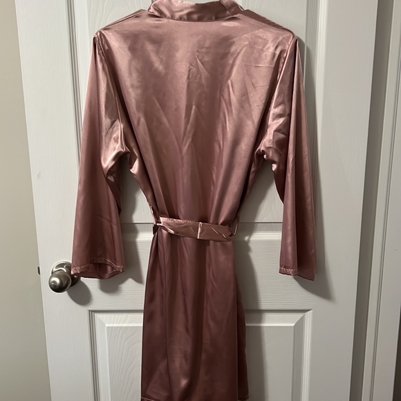 SHEIN Satin Robe - Picture 5 of 5